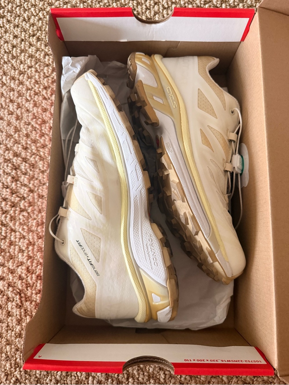 Salomon XT6 Womens Sneakers in Cream/Vanilla with Rainbow Tag - Picture 7 of 7